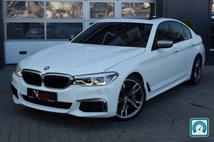 BMW 5 Series M550XI 2018 812705