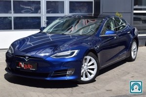 Tesla Model S 100d 2018 №813138