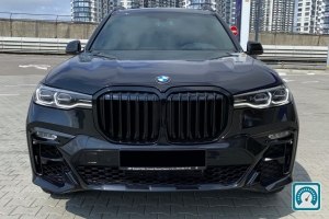 BMW X7 M30D 2020 813196