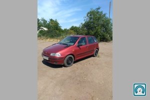 Fiat Punto  1998 813322