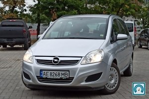 Opel Zafira  2009 813957