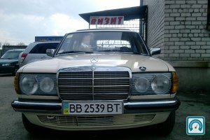 Mercedes 300 W123 1981 №813982