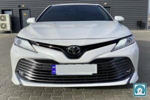 Toyota Camry Premium 2018 815271