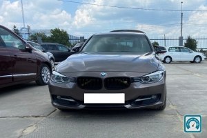 BMW 3 Series  2012 816504