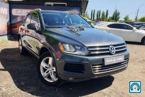 Volkswagen Touareg  2012 818831