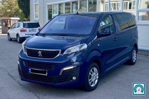 Peugeot Traveller  2017 819206