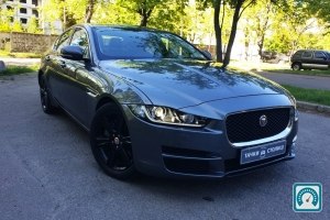 Jaguar XE  2019 819211