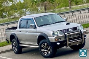 Mitsubishi L200  2005 819421