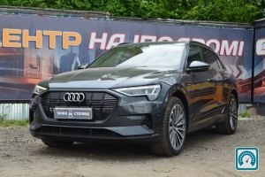 Audi e-tron  2019 819482