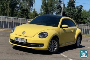 Volkswagen Beetle  2013 819508