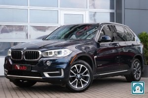 BMW X5  2018 819526