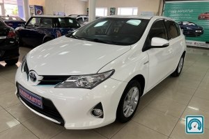 Toyota Auris  2013 819549