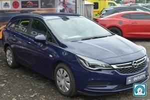 Opel Astra  2016 819635