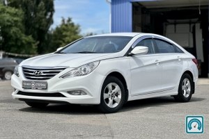 Hyundai Sonata  2015 819639