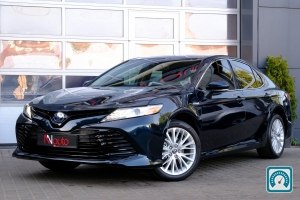 Toyota Camry Hybrid 2020 819802