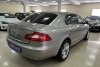 Skoda Superb  2011.  5