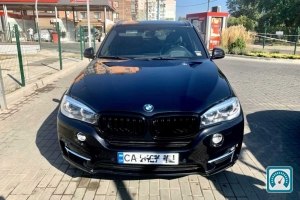 BMW X5  2016 819817