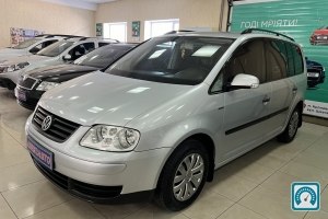 Volkswagen Touran  2004 819983