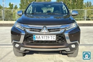 Mitsubishi Pajero Sport  2017 820010