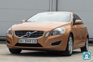 Volvo V60  2010 820026