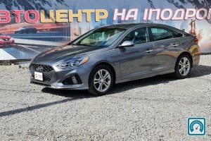 Hyundai Sonata  2018 820156