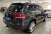 Volkswagen Touareg  2011.  4