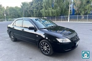 Mitsubishi Lancer  2004 820256