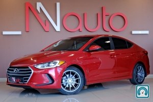 Hyundai Elantra  2018 820260