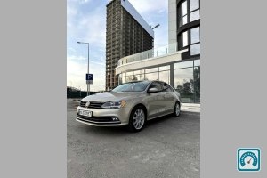 Volkswagen Jetta  2015 820355