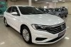 Volkswagen Jetta  2018.  5