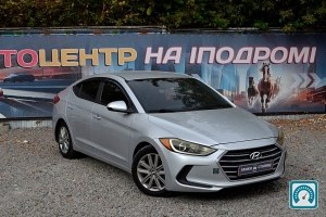 Hyundai Elantra  2016 820518