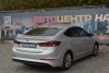 Hyundai Elantra  2016.  6