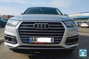 Audi Q7  2016 820553