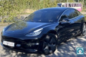 Tesla Model 3  2020 820590