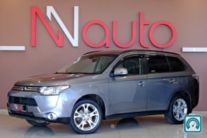 Mitsubishi Outlander  2013 820634