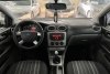 Ford Focus  2010.  12