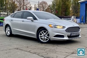 Ford Fusion  2015 820806