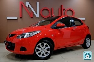 Mazda 2  2010 820859