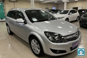 Opel Astra 2010