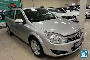 Opel Astra  2008 821093