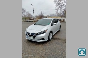 Nissan Leaf  2022 821098