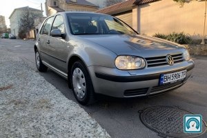 Volkswagen Golf 1.6i 2003 821162