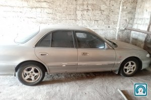 Hyundai Sonata  1997 821192