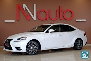 Lexus IS  2016 821208