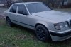 Mercedes  E-Class  1985 821239