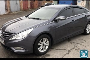 Hyundai Sonata  2010 821290