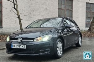 Volkswagen Golf  2016 821334