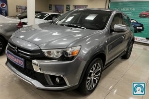 Mitsubishi Outlander  2018 821343