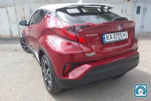 Toyota C-HR Автомат 2018 №821371