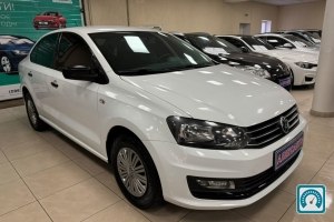 Volkswagen Polo  2017 821389